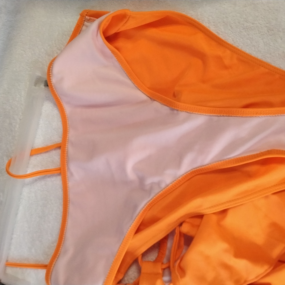 Two-Piece bikini - Picture 4 of 5